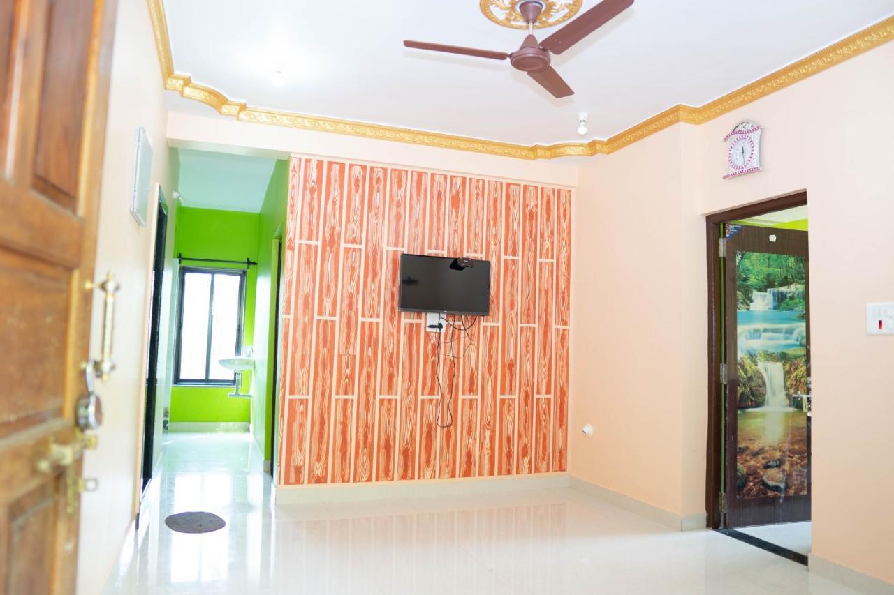 Dhanashree Riverview Hotel Corgao Quarto foto